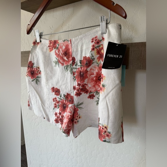 Forever 21|Women's White Linen Floral Shorts in high waisted•••NWT, Large - Picture 6 of 14